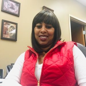 Meet your Posher, Sharon